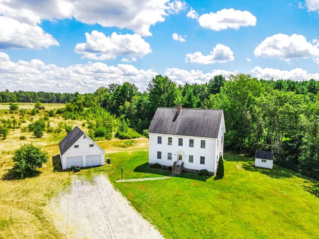 127 Mutton Lane Clinton ME 04927