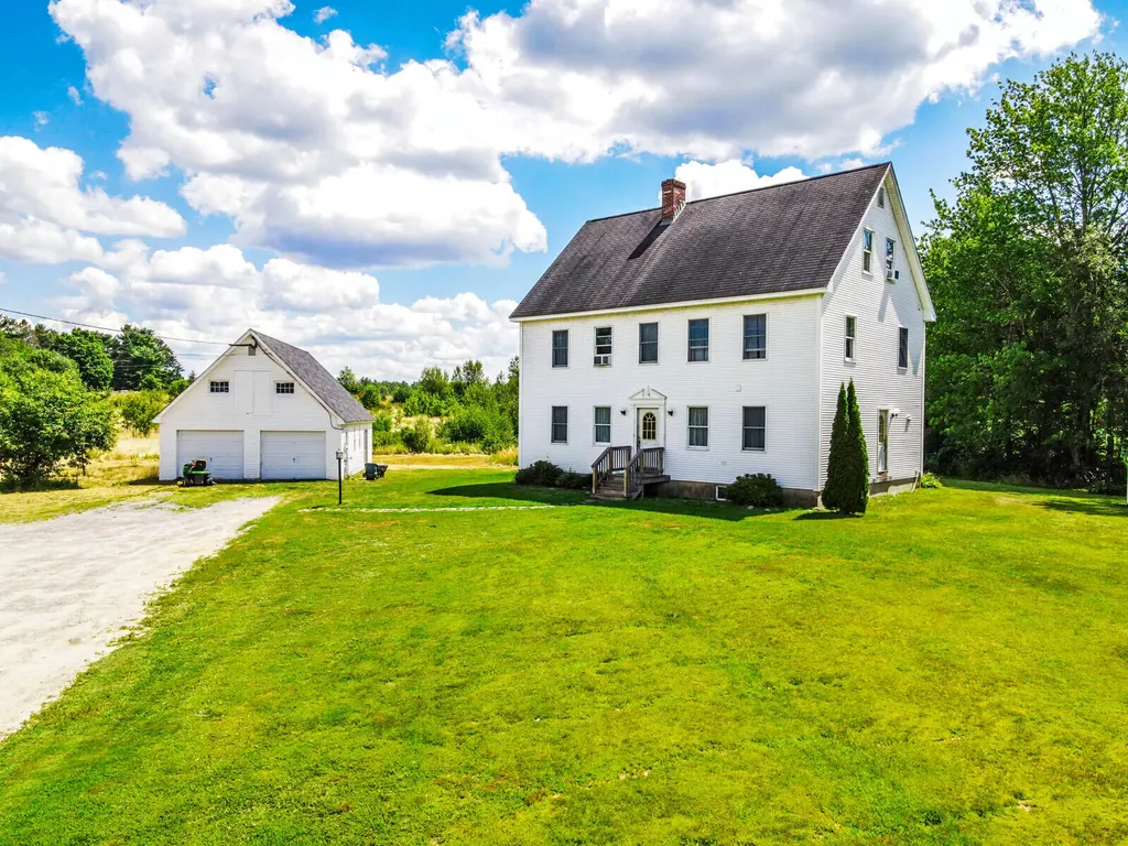 127 Mutton Lane Clinton ME 04927