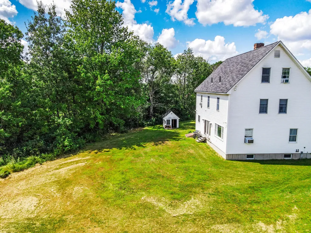 127 Mutton Lane Clinton ME 04927