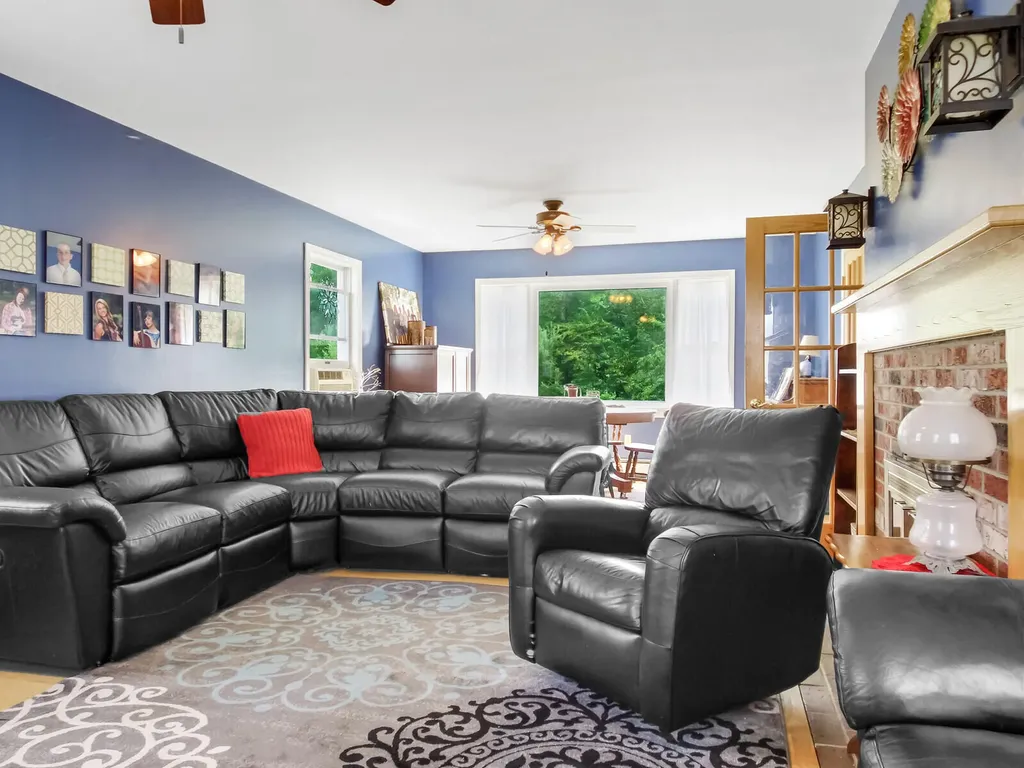 127 Mutton Lane Clinton ME 04927