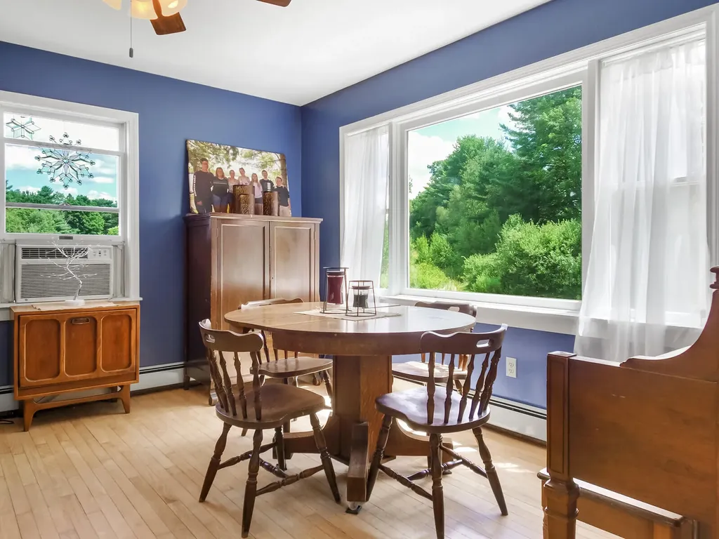 127 Mutton Lane Clinton ME 04927