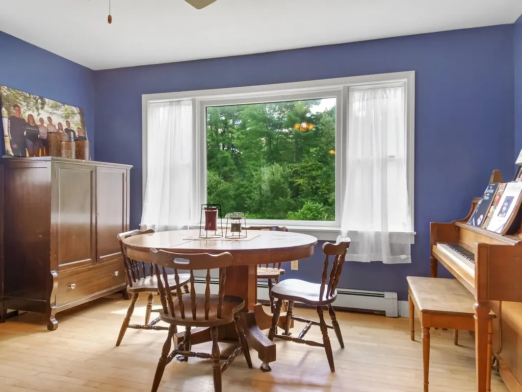 127 Mutton Lane Clinton ME 04927