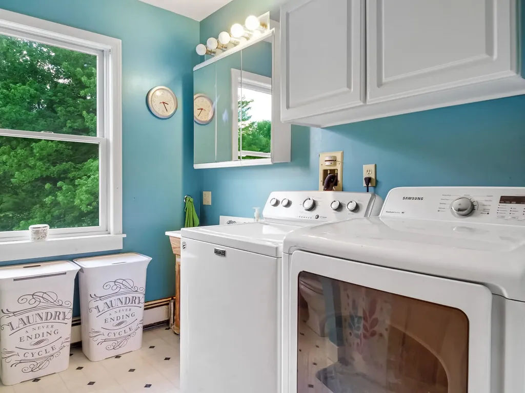 127 Mutton Lane Clinton ME 04927