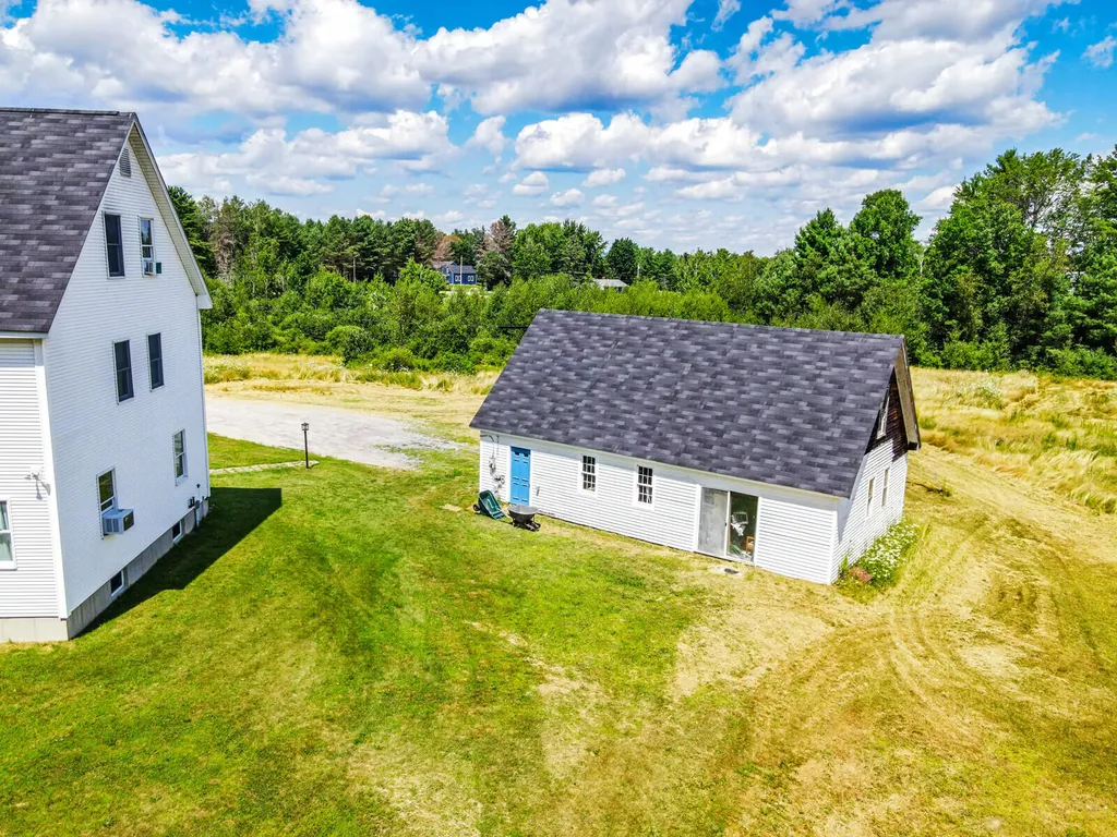 127 Mutton Lane Clinton ME 04927