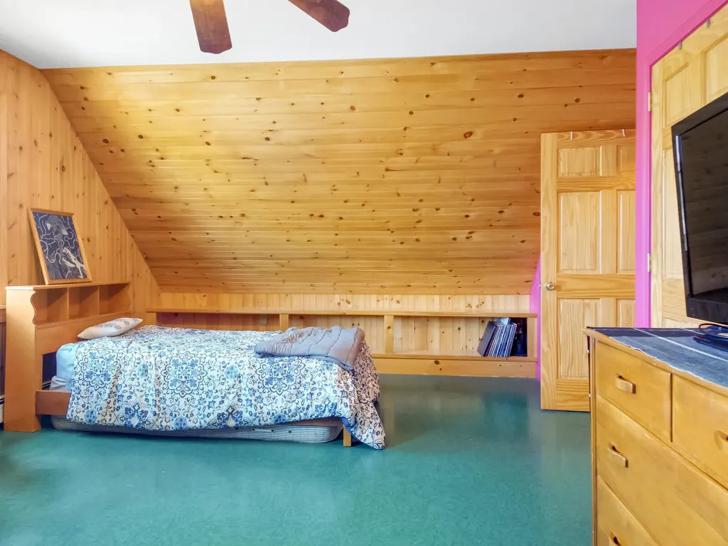 127 Mutton Lane Clinton ME 04927