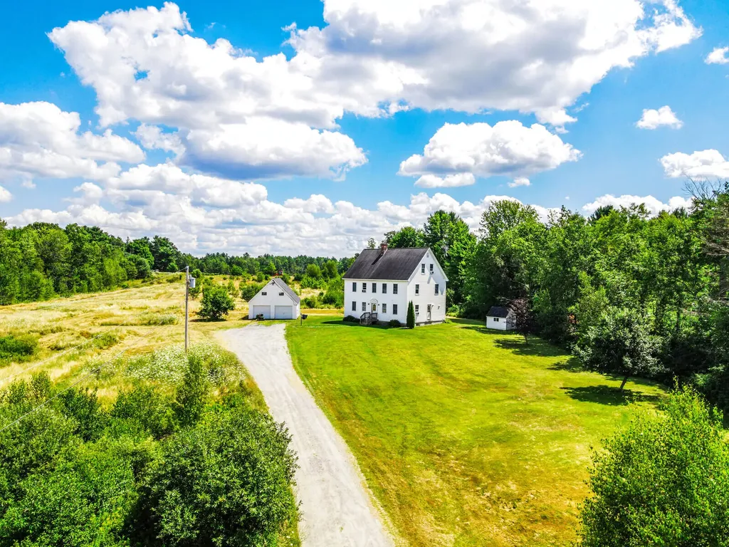 127 Mutton Lane Clinton ME 04927