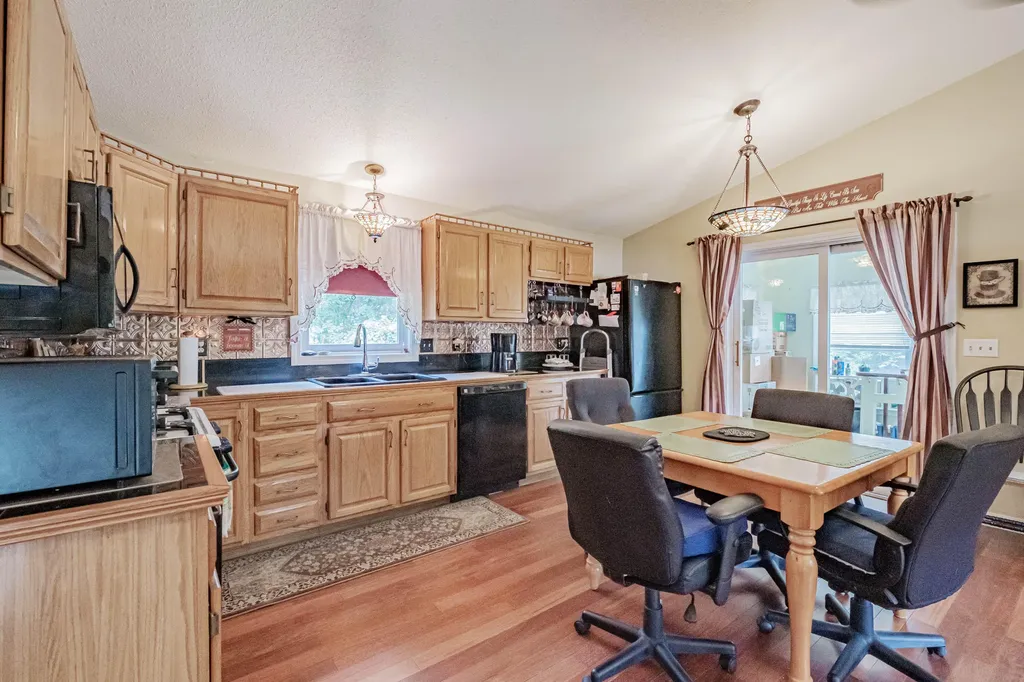 8 Pilgrim Drive Hiram ME 04041