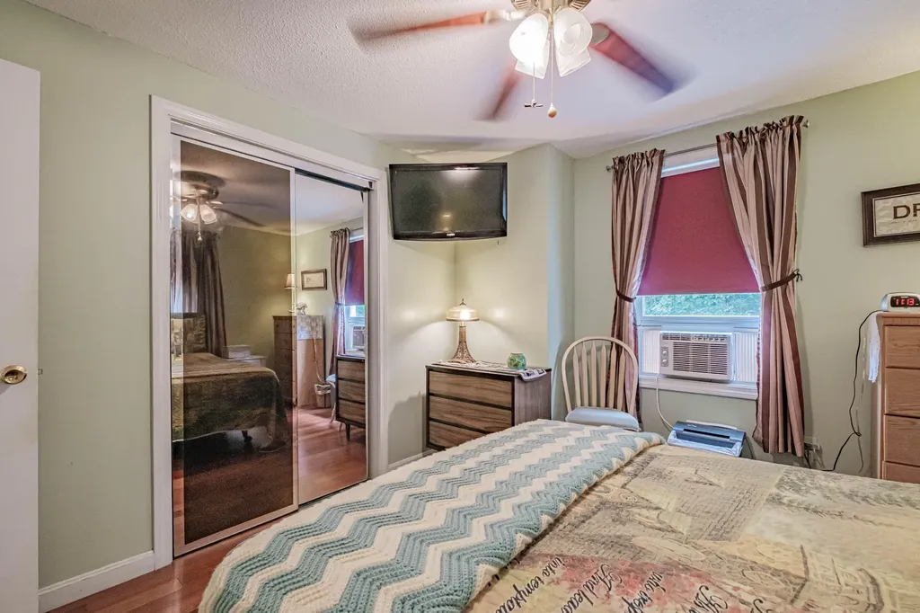 8 Pilgrim Drive Hiram ME 04041