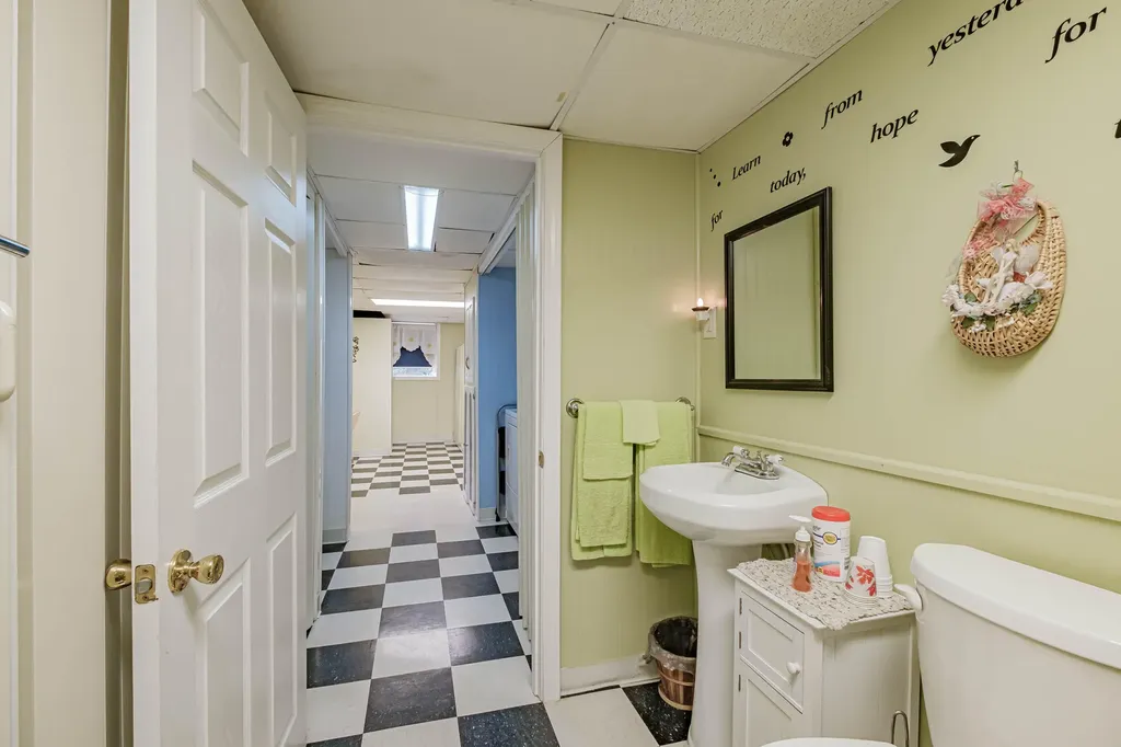 8 Pilgrim Drive Hiram ME 04041
