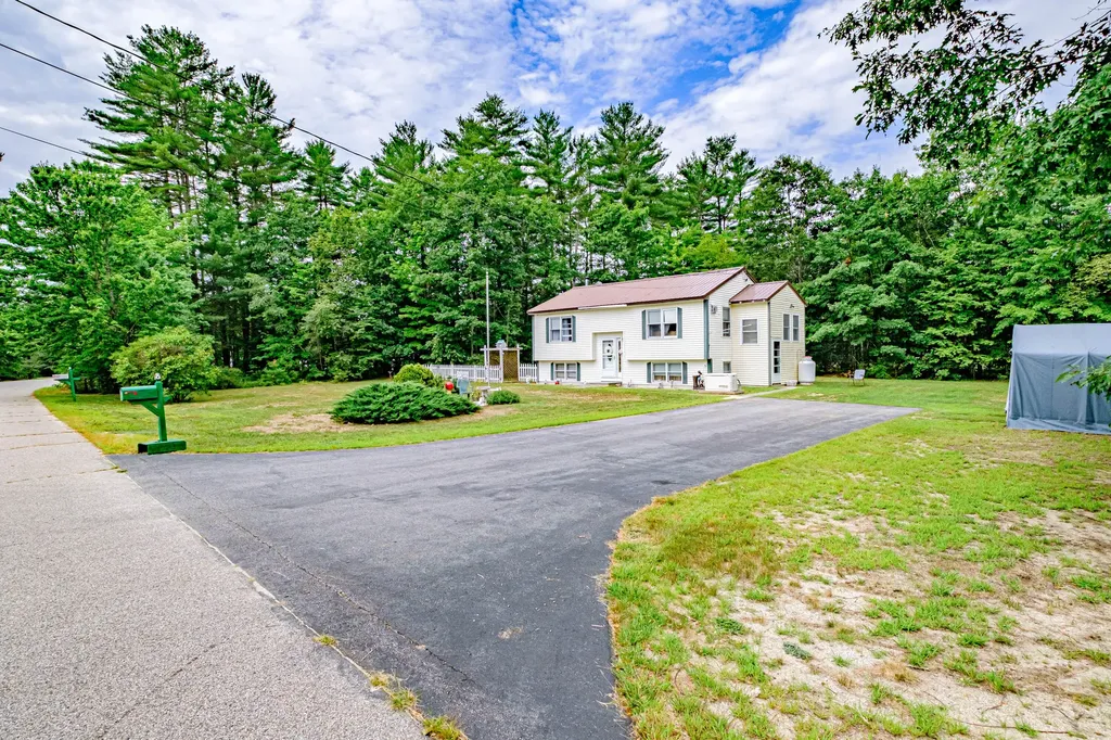 8 Pilgrim Drive Hiram ME 04041