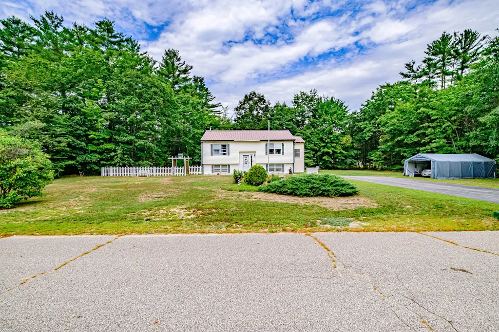 8 Pilgrim Drive Hiram ME 04041
