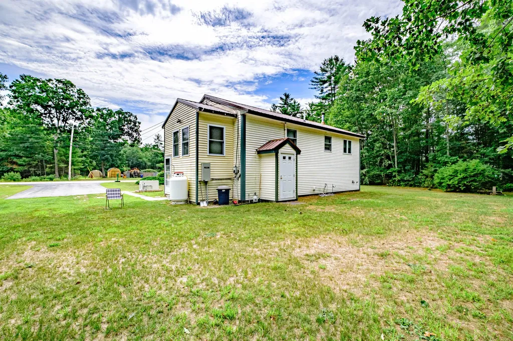8 Pilgrim Drive Hiram ME 04041