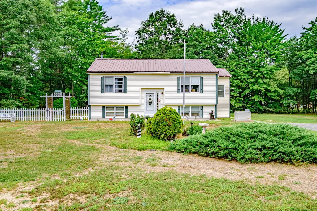 8 Pilgrim Drive Hiram ME 04041