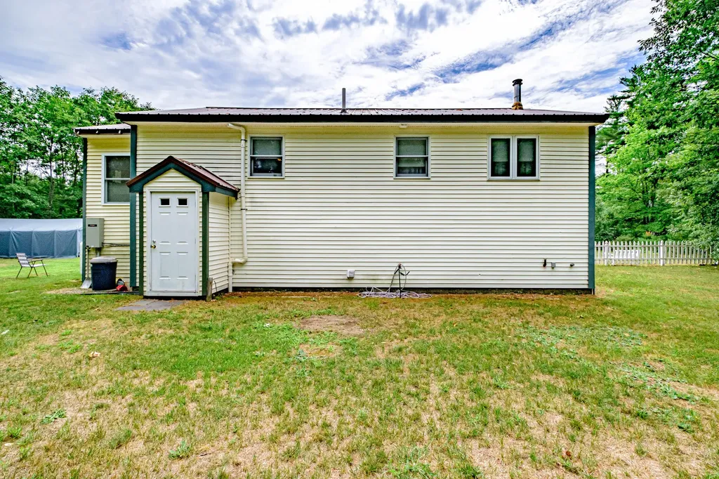 8 Pilgrim Drive Hiram ME 04041