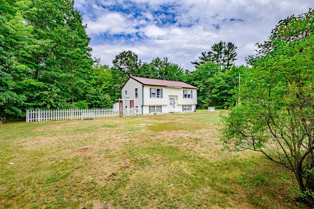 8 Pilgrim Drive Hiram ME 04041