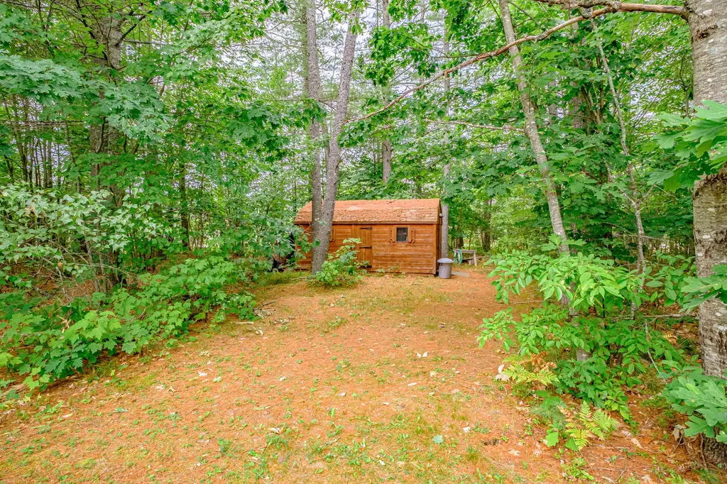 8 Pilgrim Drive Hiram ME 04041