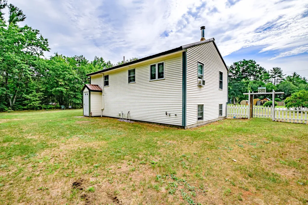8 Pilgrim Drive Hiram ME 04041