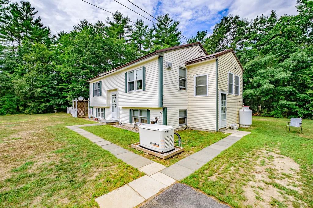 8 Pilgrim Drive Hiram ME 04041