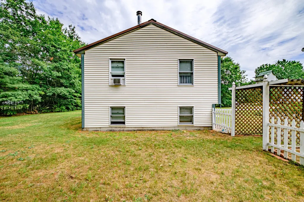 8 Pilgrim Drive Hiram ME 04041
