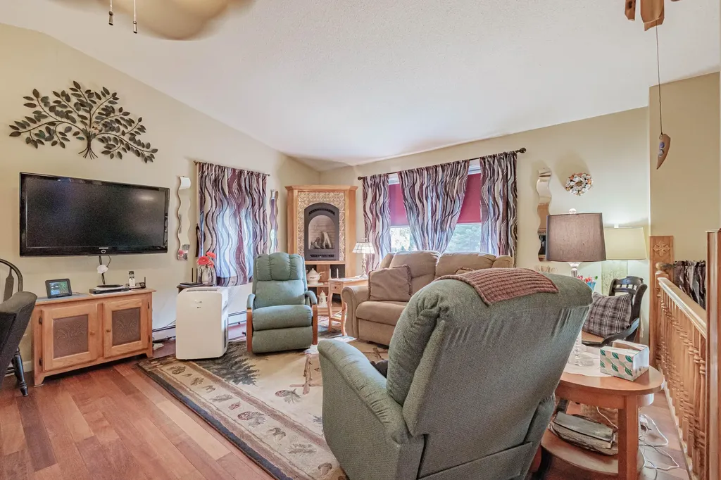 8 Pilgrim Drive Hiram ME 04041