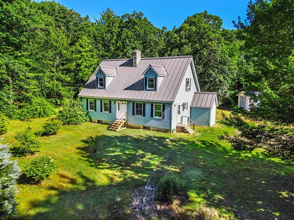 24 Kelley Road Pittston ME 04345