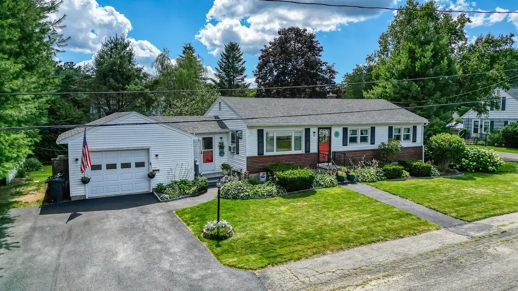 24 Marlboro Avenue Augusta ME 04330
