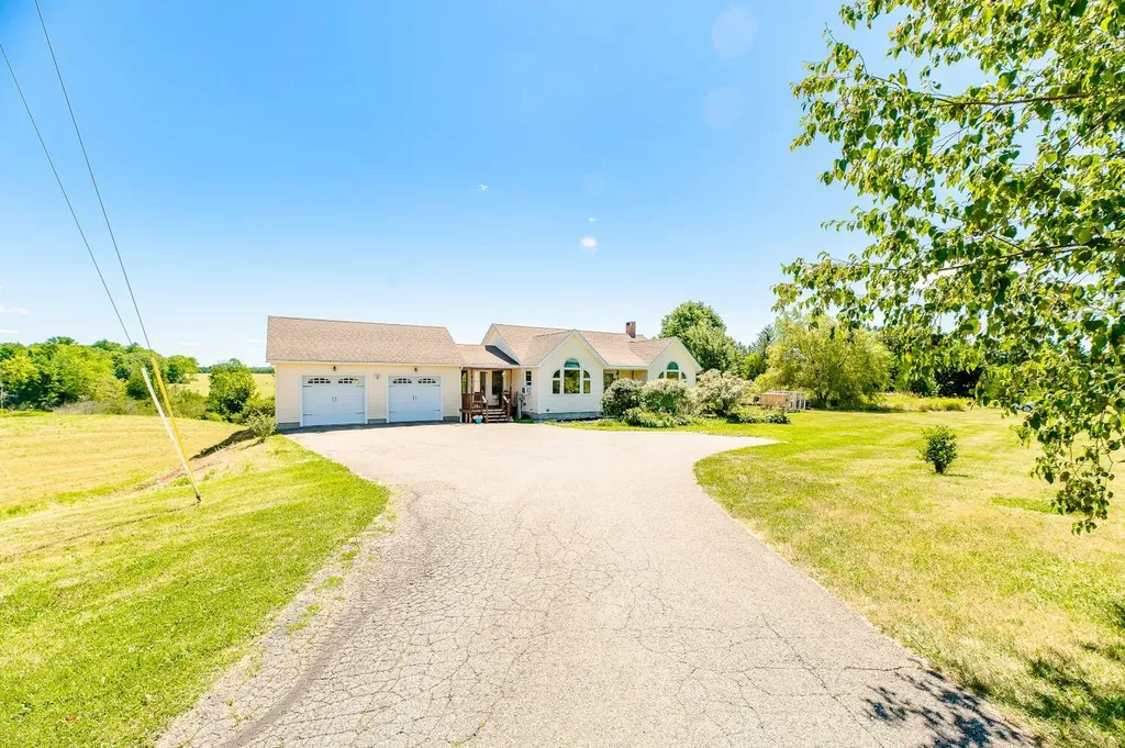 449 Prescott Road Manchester ME 04351