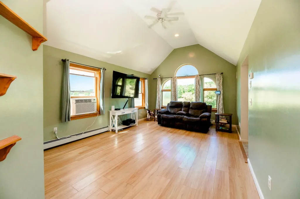 449 Prescott Road Manchester ME 04351
