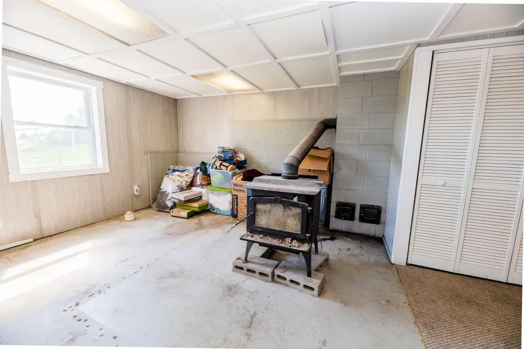 449 Prescott Road Manchester ME 04351