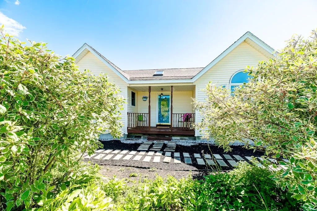 449 Prescott Road Manchester ME 04351