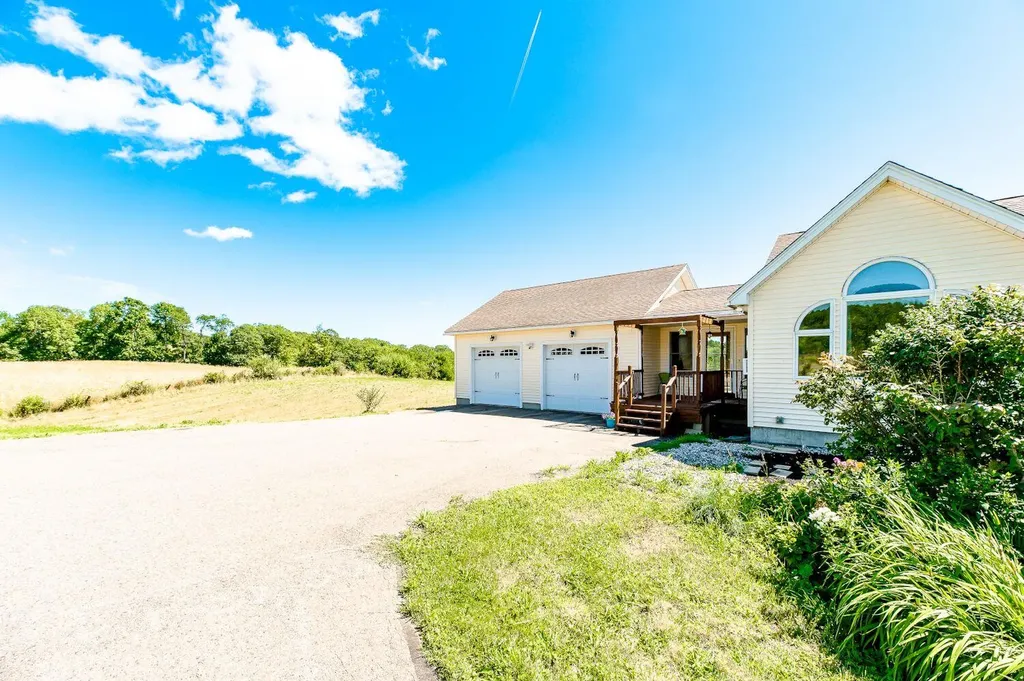 449 Prescott Road Manchester ME 04351