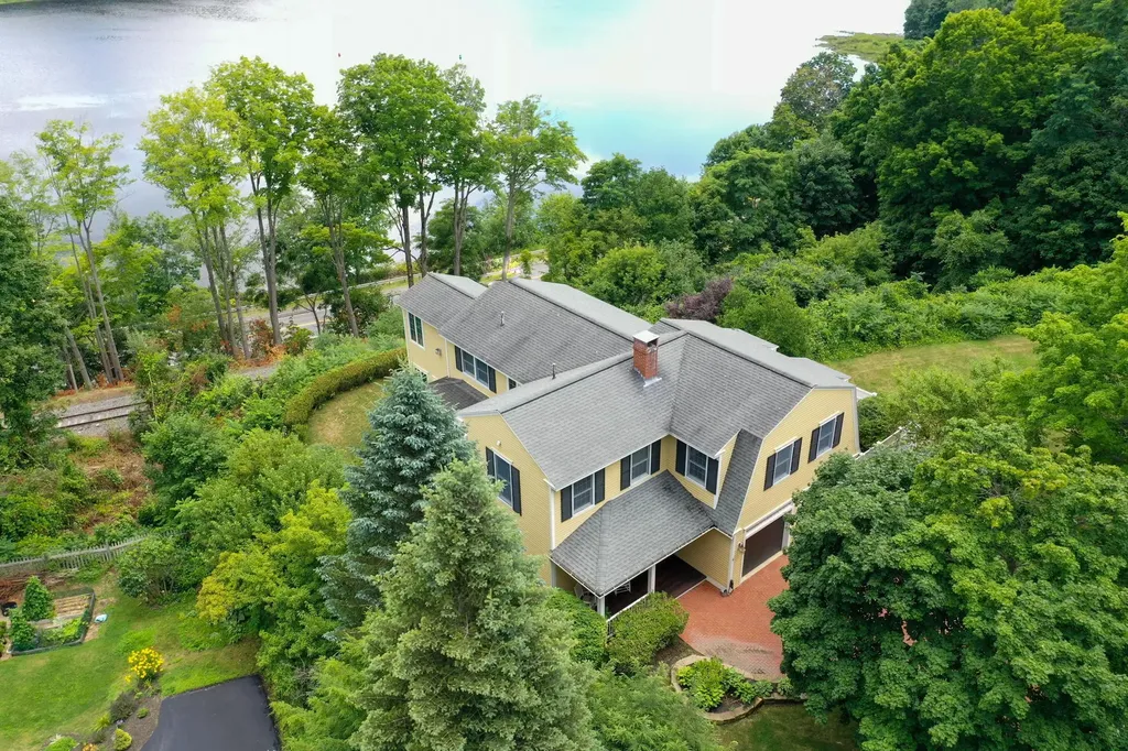 6 Bridge Street Hallowell ME 04347