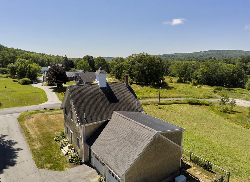 21 Thurston Lane Union ME 04862