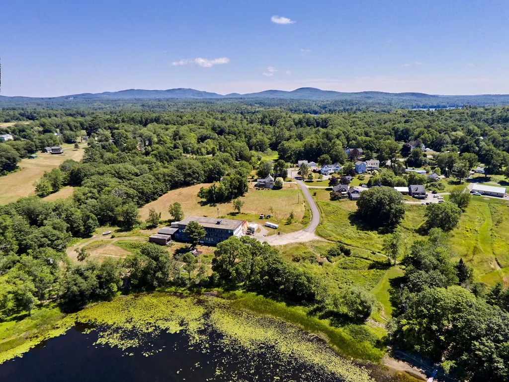 21 Thurston Lane Union ME 04862