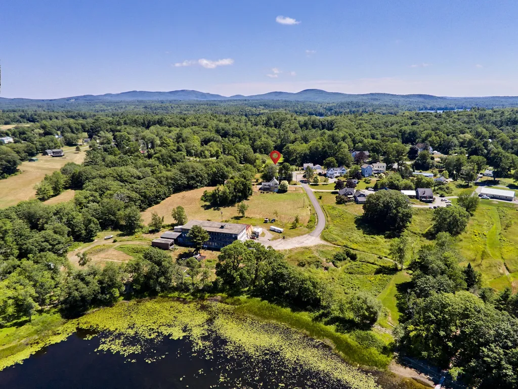 21 Thurston Lane Union ME 04862