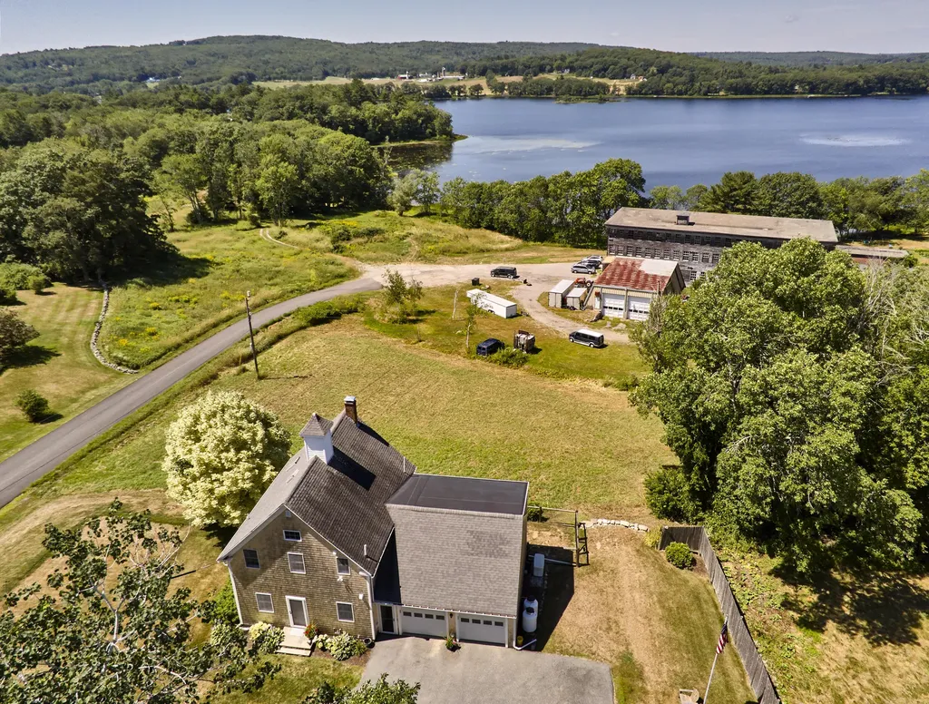 21 Thurston Lane Union ME 04862