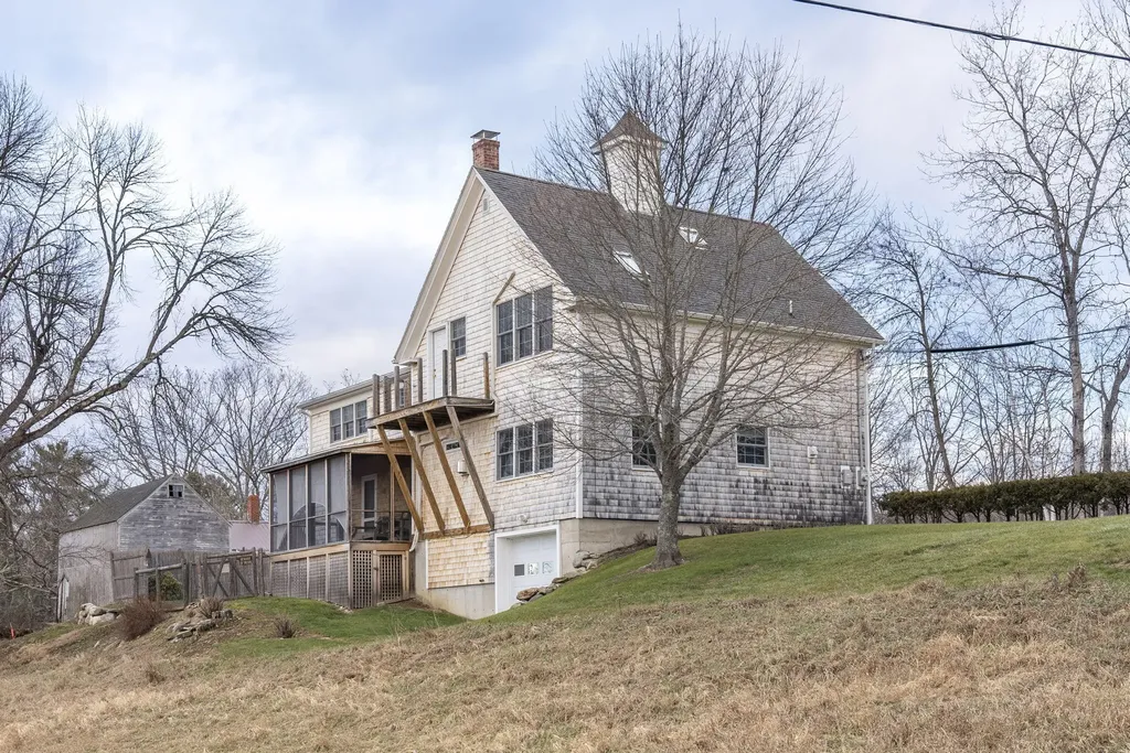 21 Thurston Lane Union ME 04862