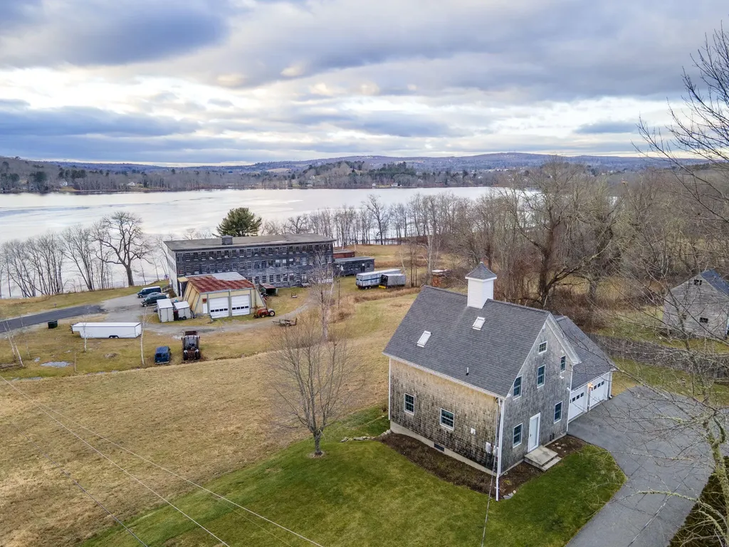 21 Thurston Lane Union ME 04862