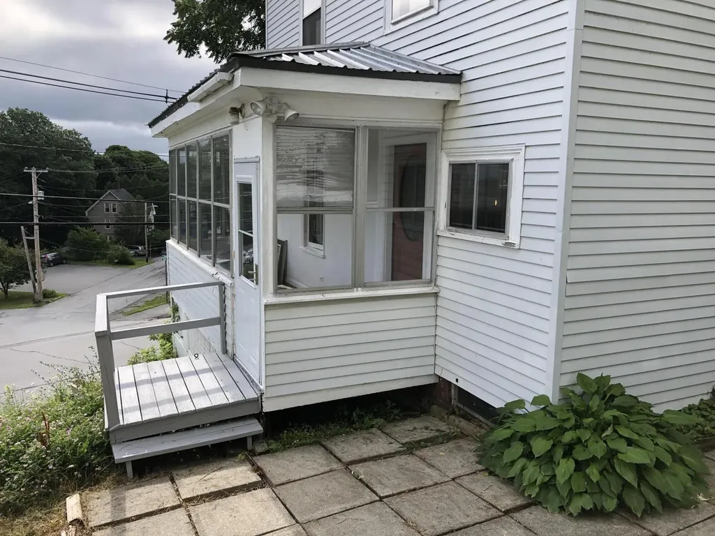 18 James Street Bangor ME 04401