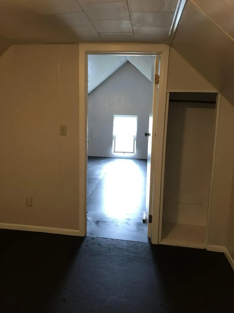 18 James Street Bangor ME 04401
