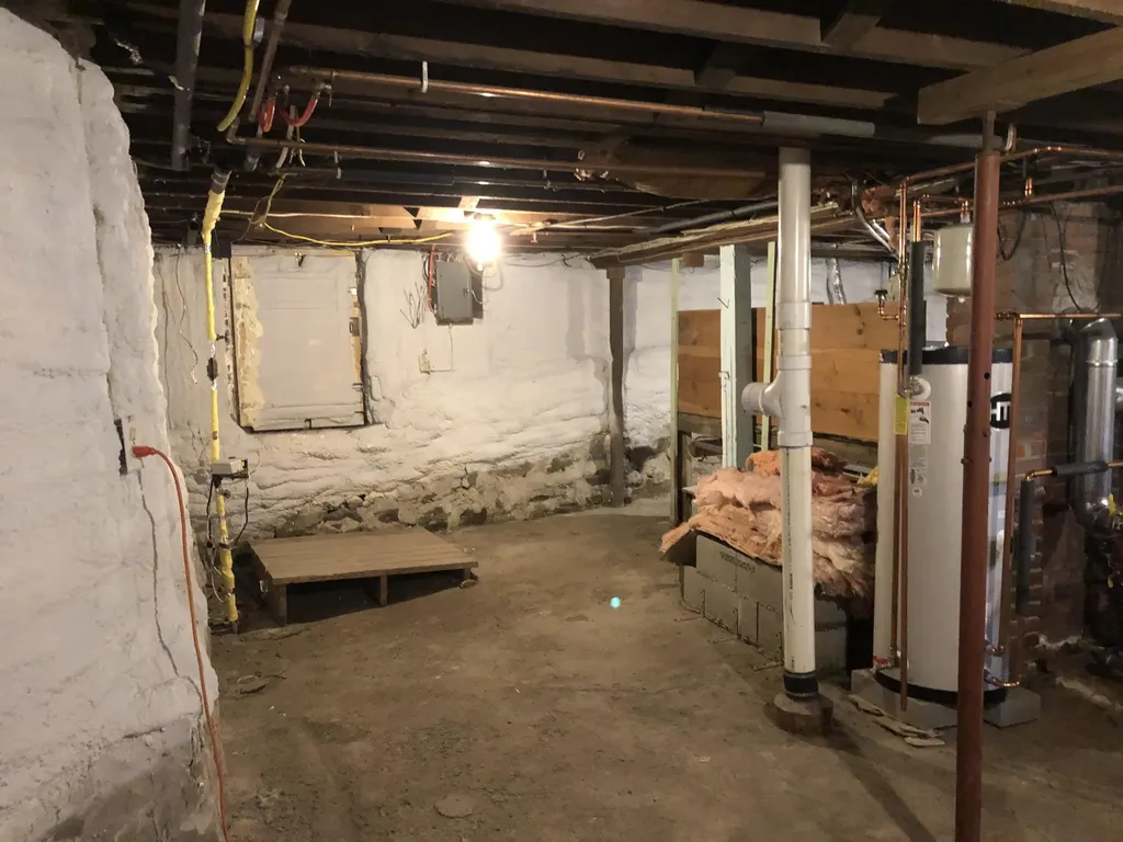 18 James Street Bangor ME 04401