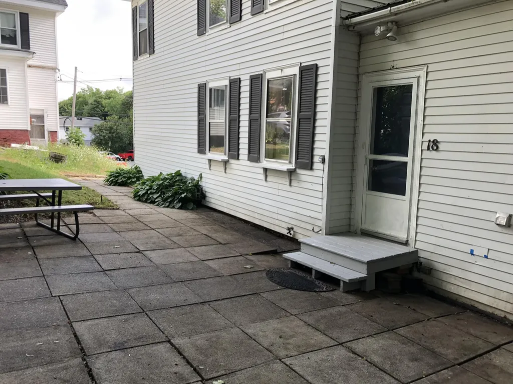 18 James Street Bangor ME 04401