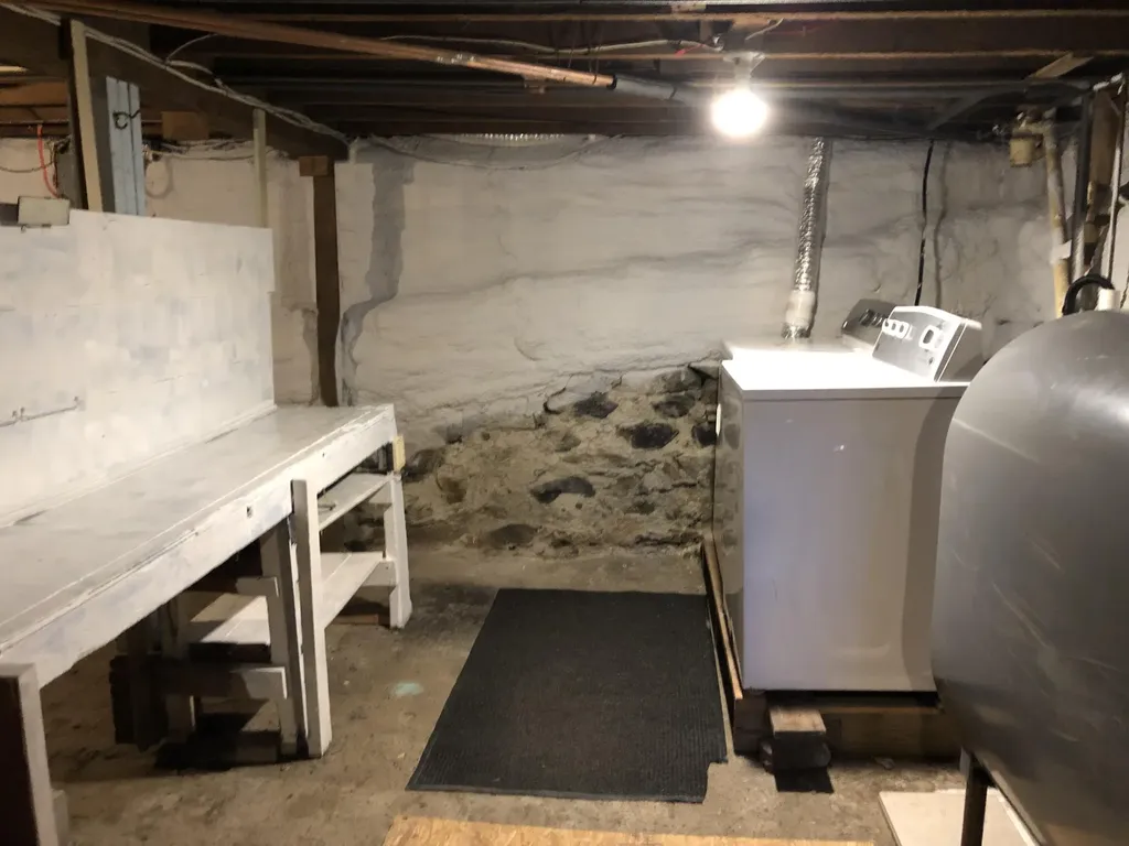 18 James Street Bangor ME 04401