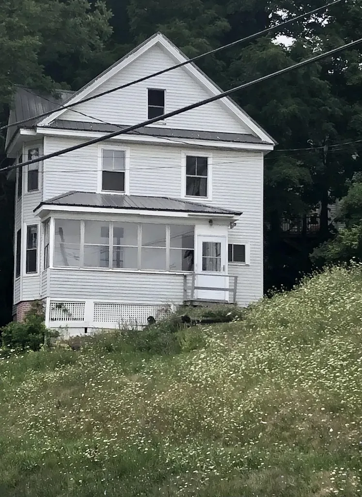 18 James Street Bangor ME 04401