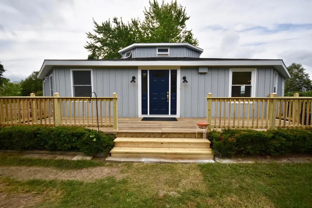 48 Gurney Hill Road Hope ME 04847