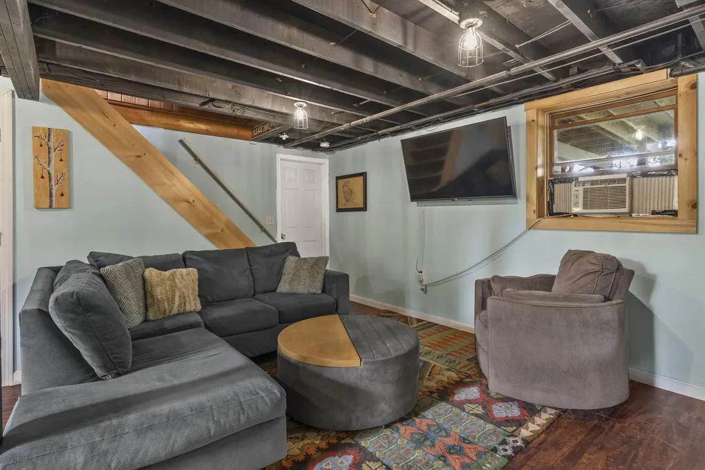 210 River Road Biddeford ME 04005