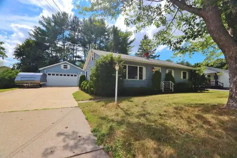 61 Park Avenue E Brewer ME 04412