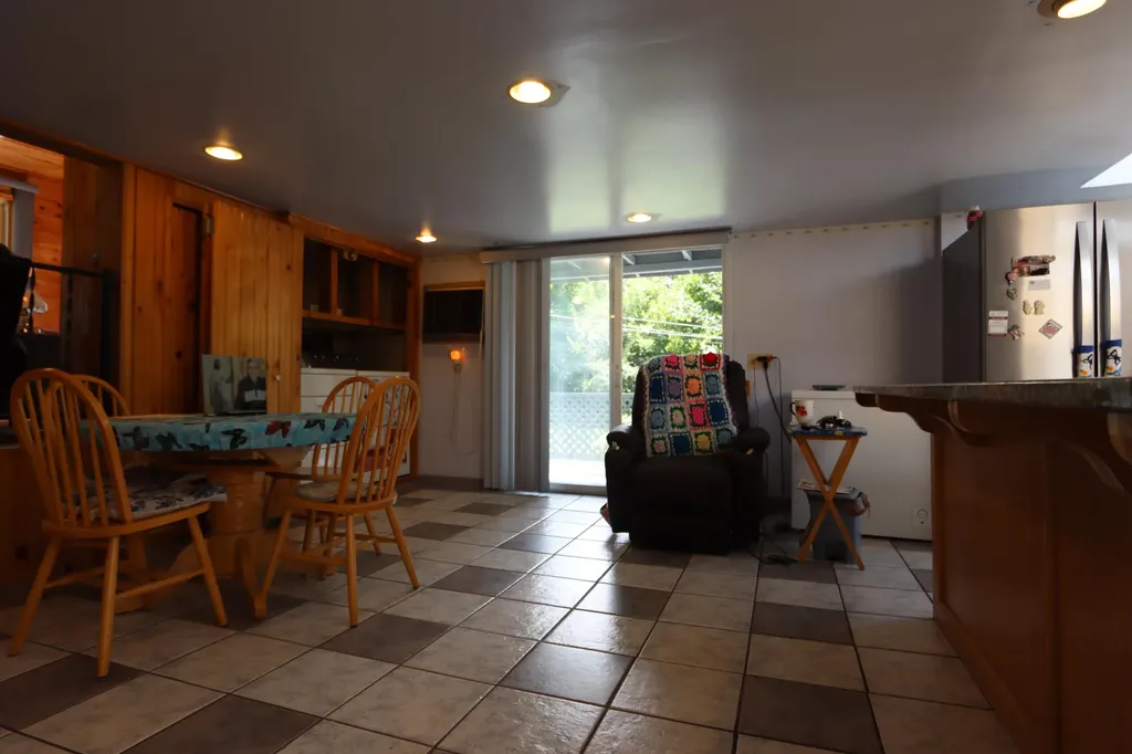5 Woodlawn Street Lewiston ME 04240