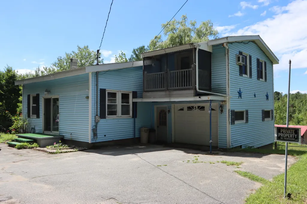 5 Woodlawn Street Lewiston ME 04240