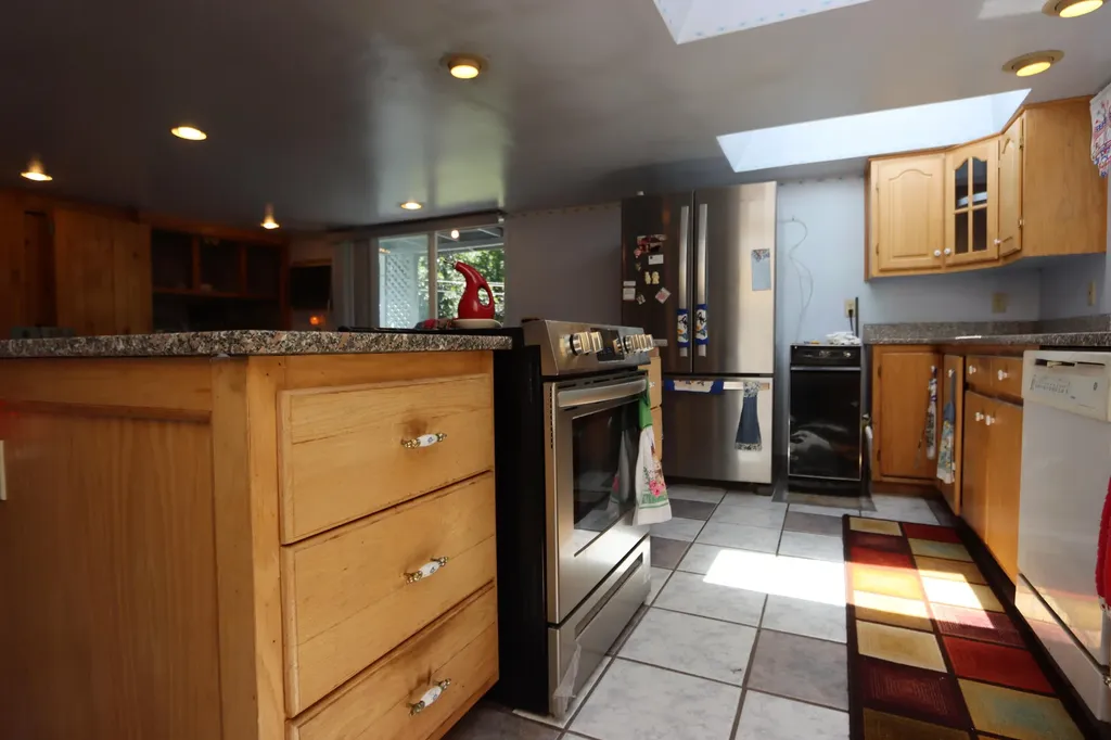 5 Woodlawn Street Lewiston ME 04240